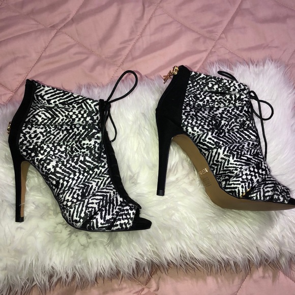 Kardashian Kollection Ankle Boots - Picture 5 of 12